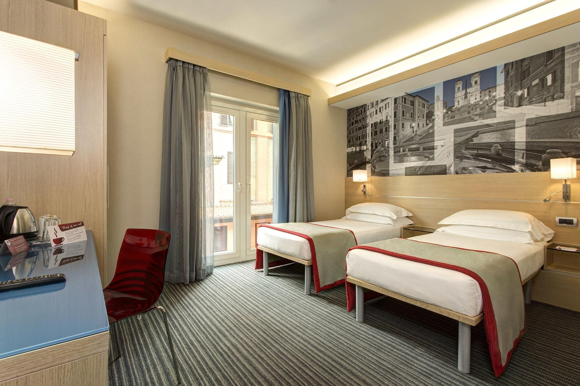 iQ Hotel Roma Esterno foto