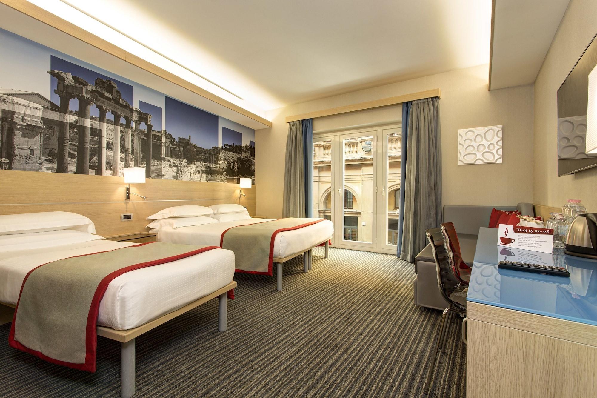 iQ Hotel Roma Esterno foto