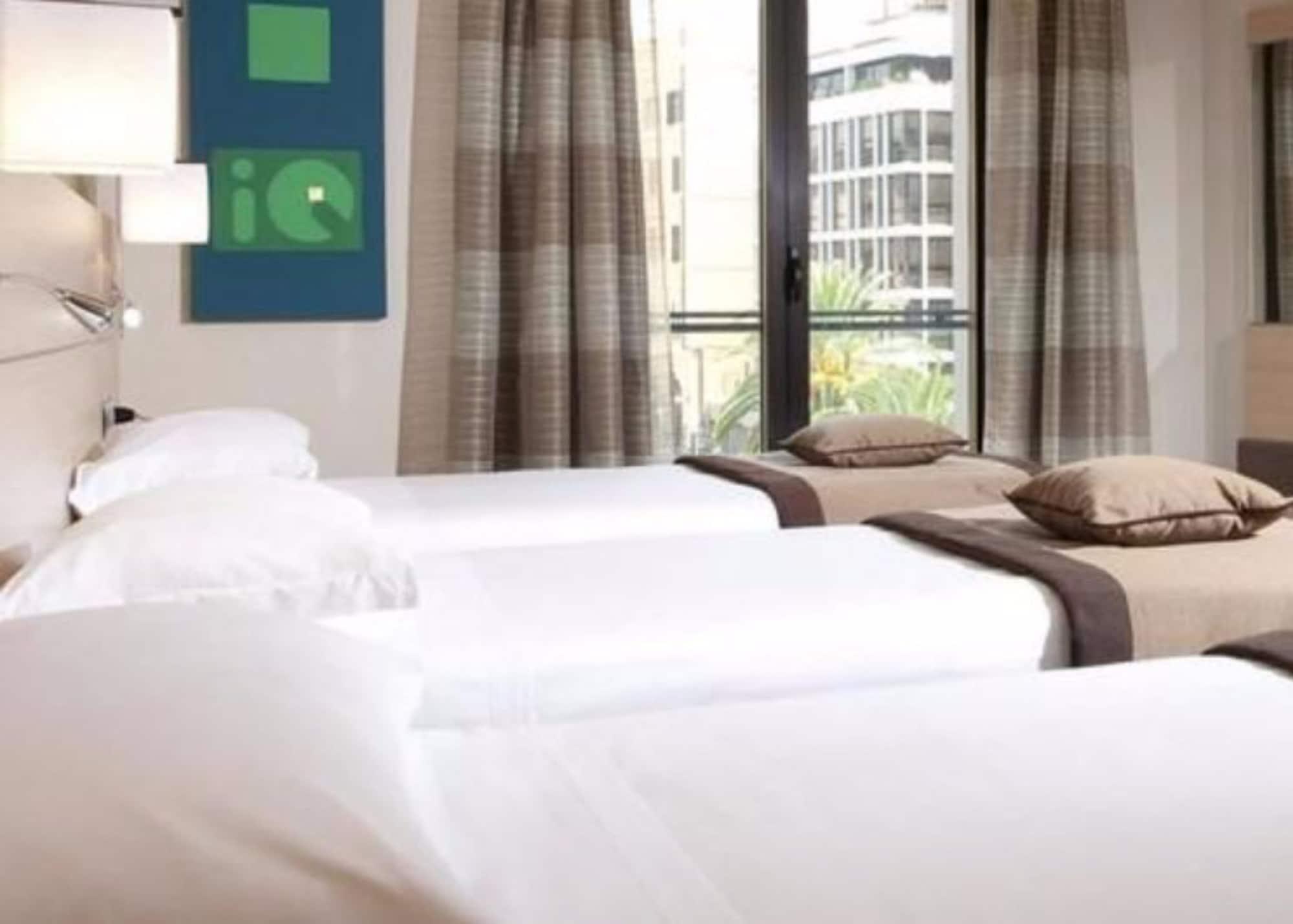 iQ Hotel Roma Esterno foto